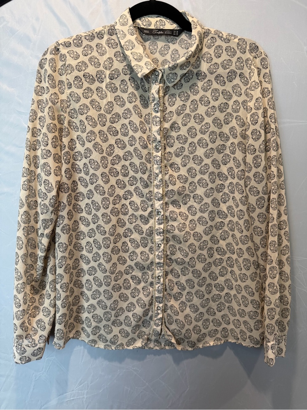 Zara skull print button down blouse